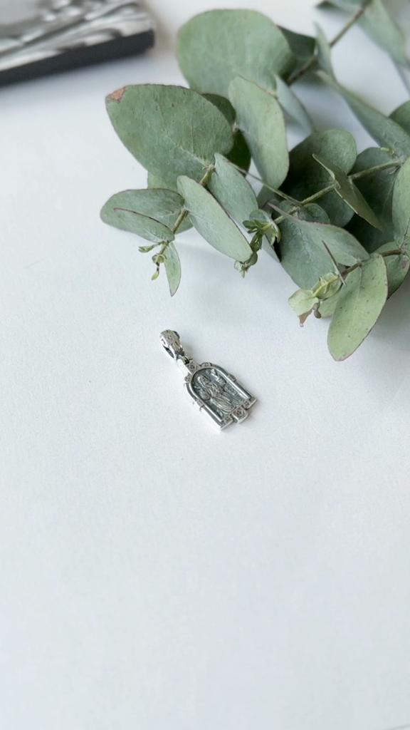 Серебряная подвеска без камней (2156239)