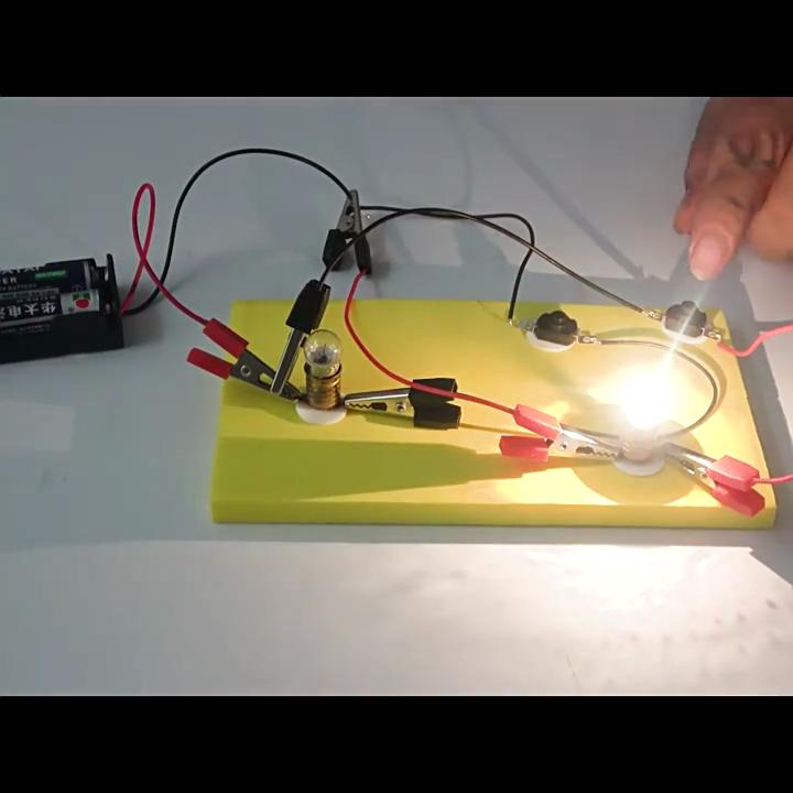 Childrens Physics Experiment Set With Electrical Circuit Components For Science Education