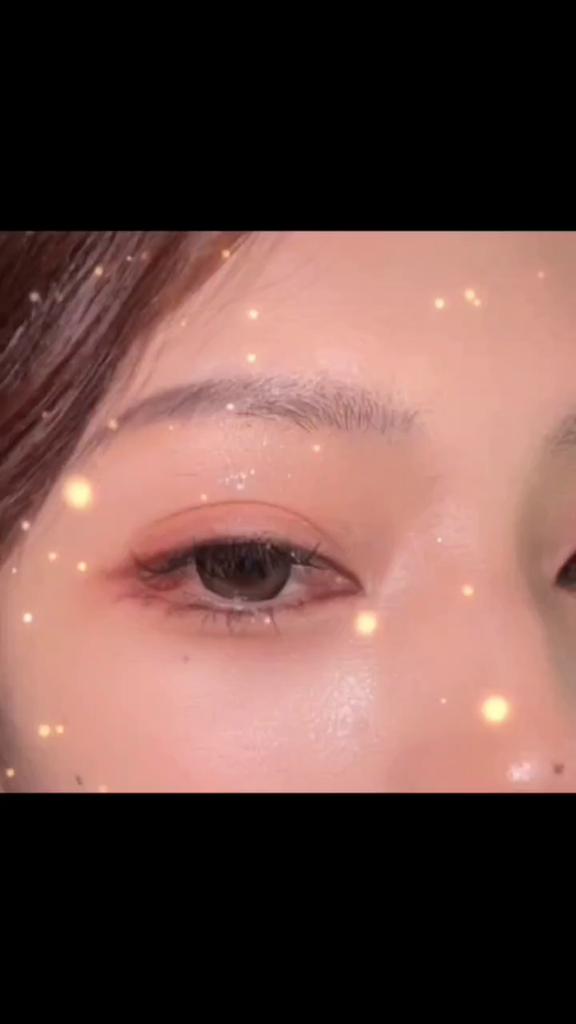 Жидкие тени для век Star Diamond с подвеской для глаз, жидкие перламутровые тени для век с тонким мерцанием, водонепроницаемые, не легко снимаемые, осветляющие макияж глаз