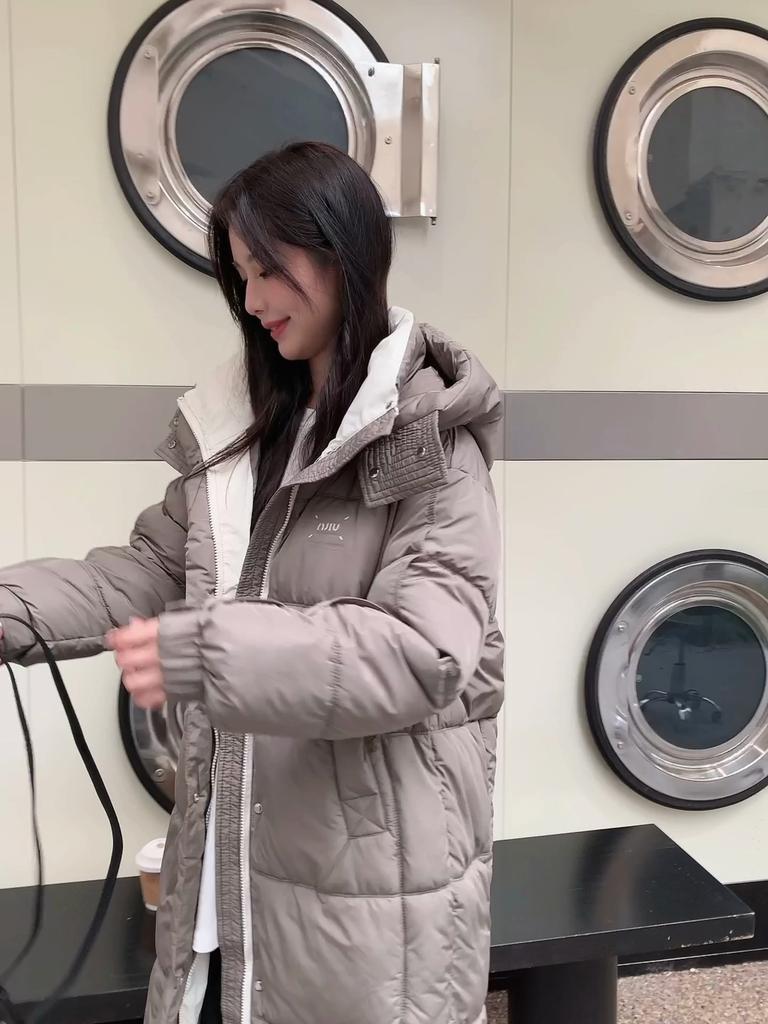 Fashion Winter Women's Long Parkas Hooded Thick Warm Jackets Elegant Loose Woman Coats