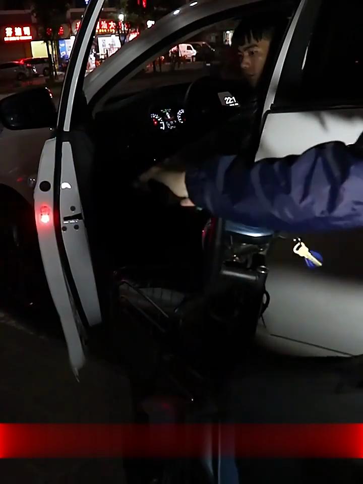 Светодиодный стробоскоп для предотвращения столкновений, красный/синий, безопасный, без проводов, индукционное украшение двери автомобиля, сигнальная лампа против хвоста