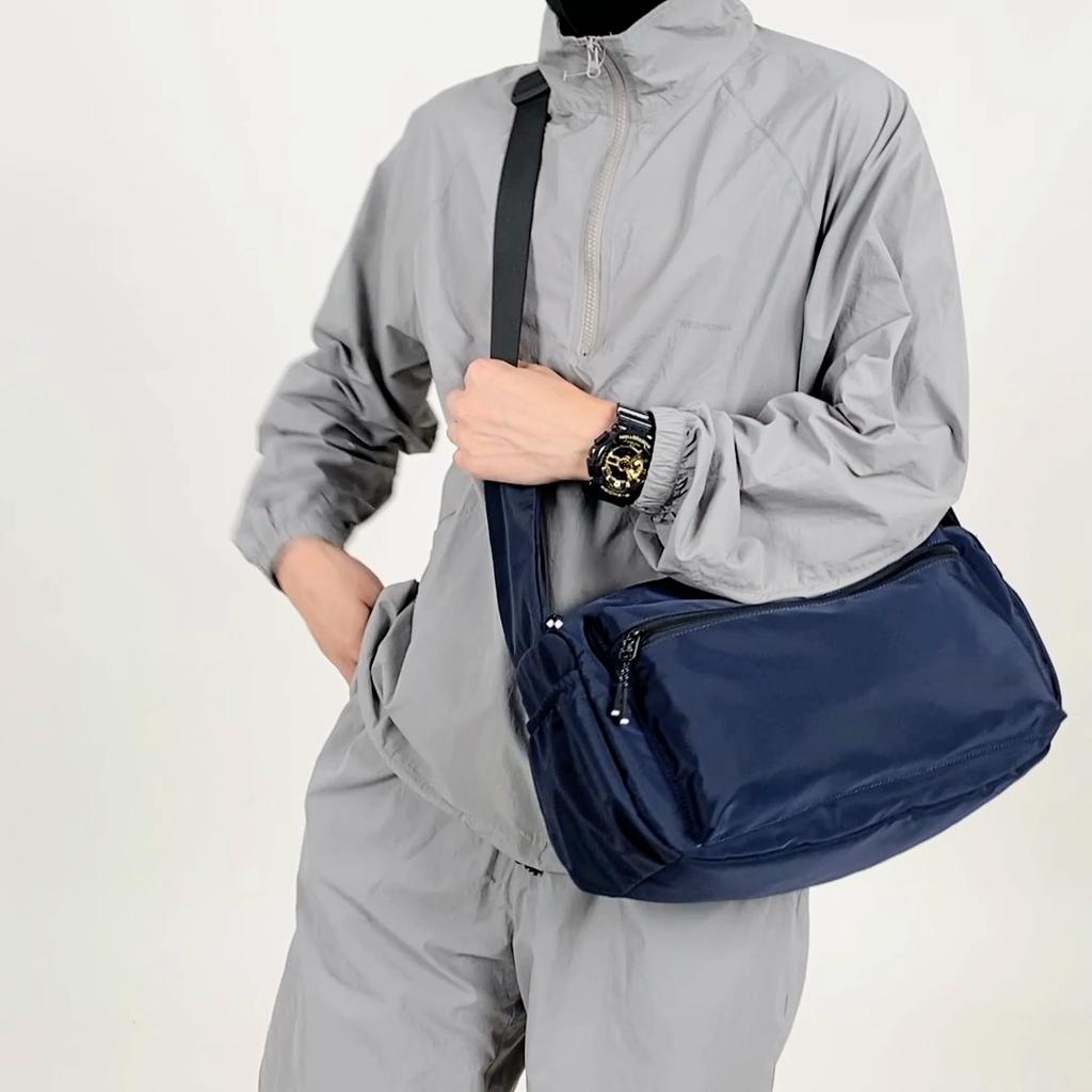 Women's Large Capacity Shoulder Bag Men's Sports Crossbody Bag Light Solid Color Mountaineering Dumpling Bag