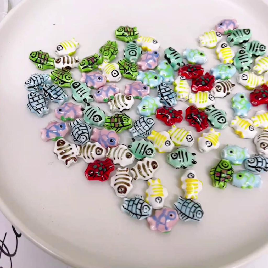 2pcs Hand-Paint Ceramic Porcelain Fish Beads Charm Loose Spacer Beads for Necklace Earring Bracelet DIY Jewelry Craft Making