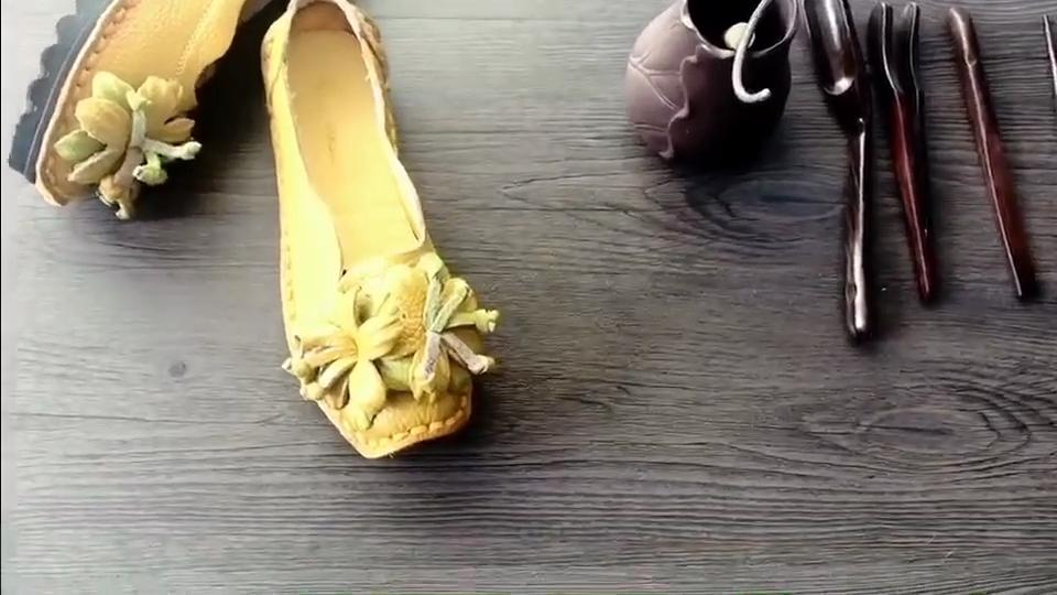 Женские мягкие туфли из натуральной кожи на плоской подошве. Ручная работа