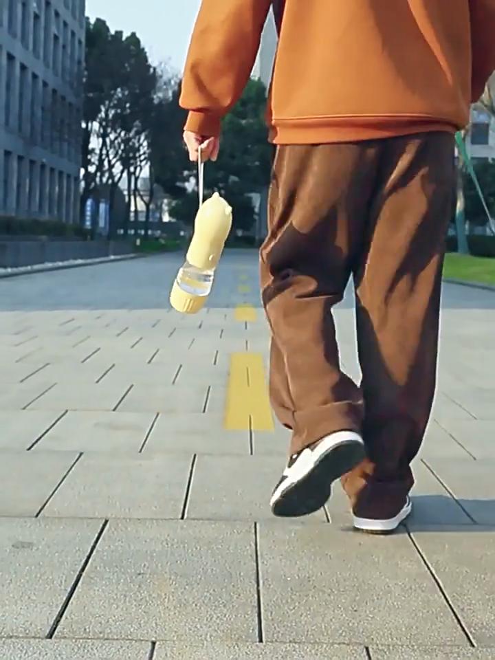 Pet Supplies Dog Outdoor Water Cup Portable Cup Outdoor Water Dispenser Kettle Dog Walking Water Dispenser Water Bottle