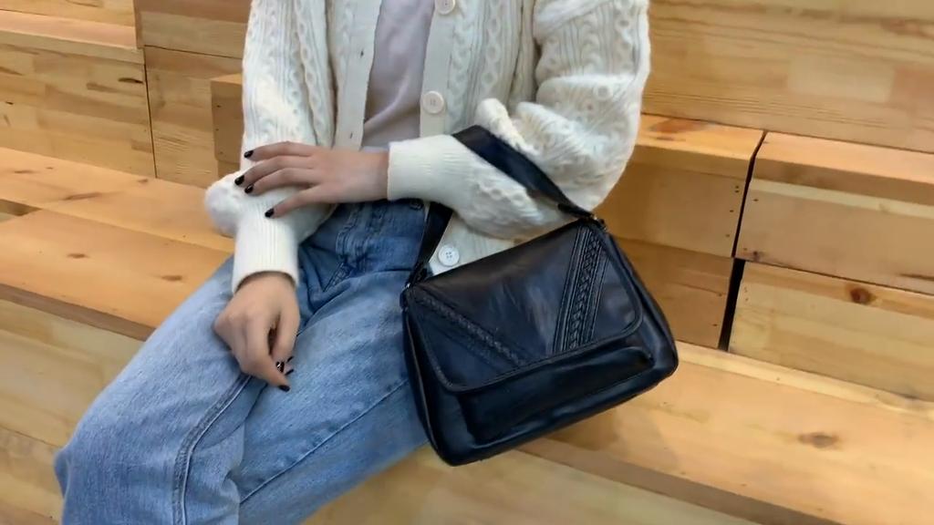Large-capacity Middle-aged Mother Bag Soft Leather Fashion Shoulder Bag Retro Small Square Bag
