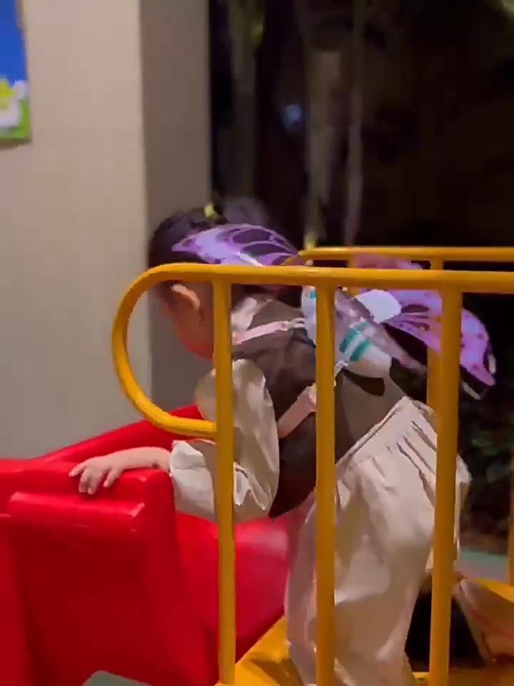 Glowing Butterfly Wings Little Girl Back Decoration Elf Angel Wings Electric Automatic Children's and Girls Toys with Lights