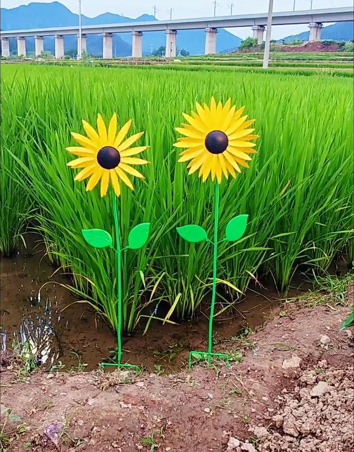 Вращающаяся металлическая ветряная мельница для сада на открытом воздухе, железный патио, вилла, лужайка, подсолнух, украшение, вставные украшения