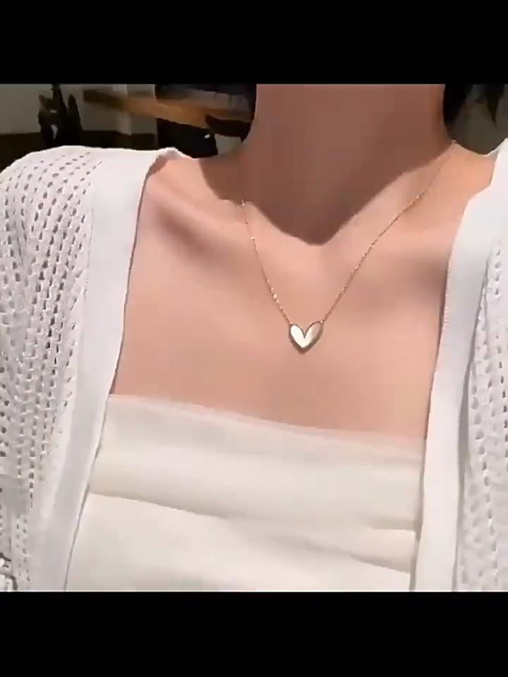 Золотая подвеска Love Light Роскошная личность Простое ожерелье Ключица Цепочка Чокер Ювелирные изделия Подарочные аксессуары для девочек