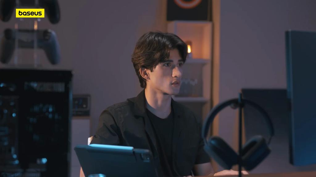 Baseus 35W Fast Charger 7 In 1 Power Strip Desktop Charging Station With 1200J Surge Protector Digital Display For iPhone Xiaomi