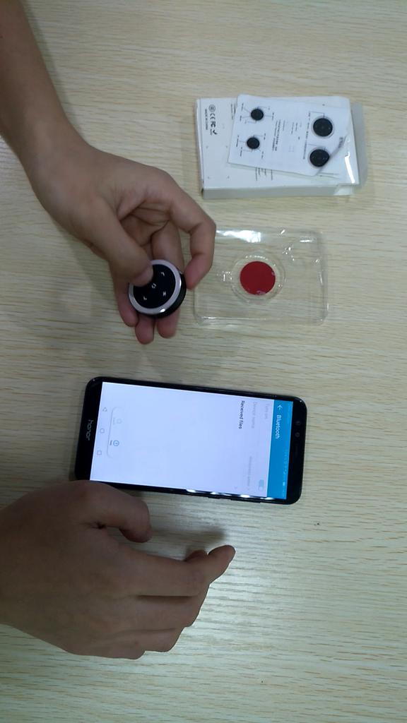 Мини-беспроводной Bluetooth-совместимый мультимедийный контроллер, руль мотоцикла, велосипеда, мультимедийный пульт, автомобильный руль, воспроизведение музыки в формате MP3 для IOS Android