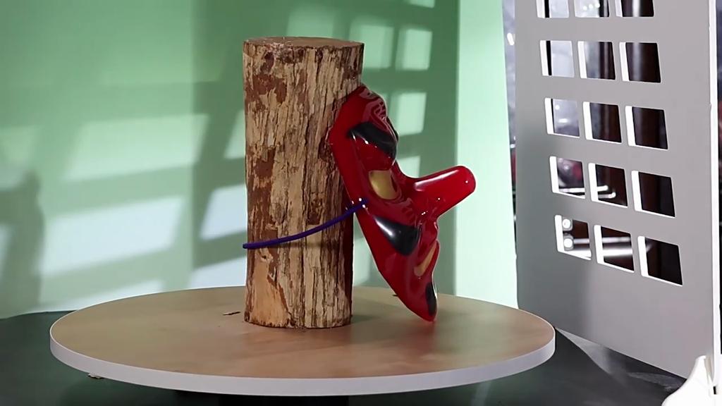 Призрачное истребление клинка-чешуи Таки оставил рядом со следующим наставником команда убийц призраков маска тенгу косплей самурай Comic-Con реквизит на Хэллоуин