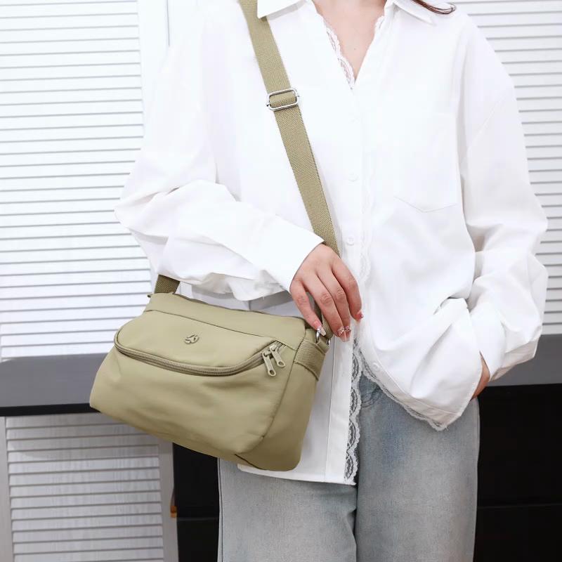 Lightweight Multi-Layer Crossbody Bag Women's Waterproof Nylon Bag Large Capacity Commuter Mother Bag