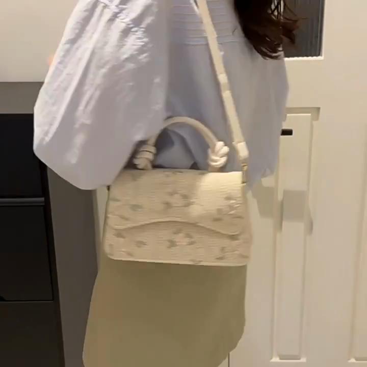 Yogodlns Fashion Grass Woven Straw Bag Handmade Braid Rattan Handbags Bohemian Large Capacity Crossbody Bag for Women