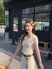 Нежная плиссированная асимметричная футболка с одним плечом и короткими рукавами для женского летнего нового стиля, нишевый дизайн