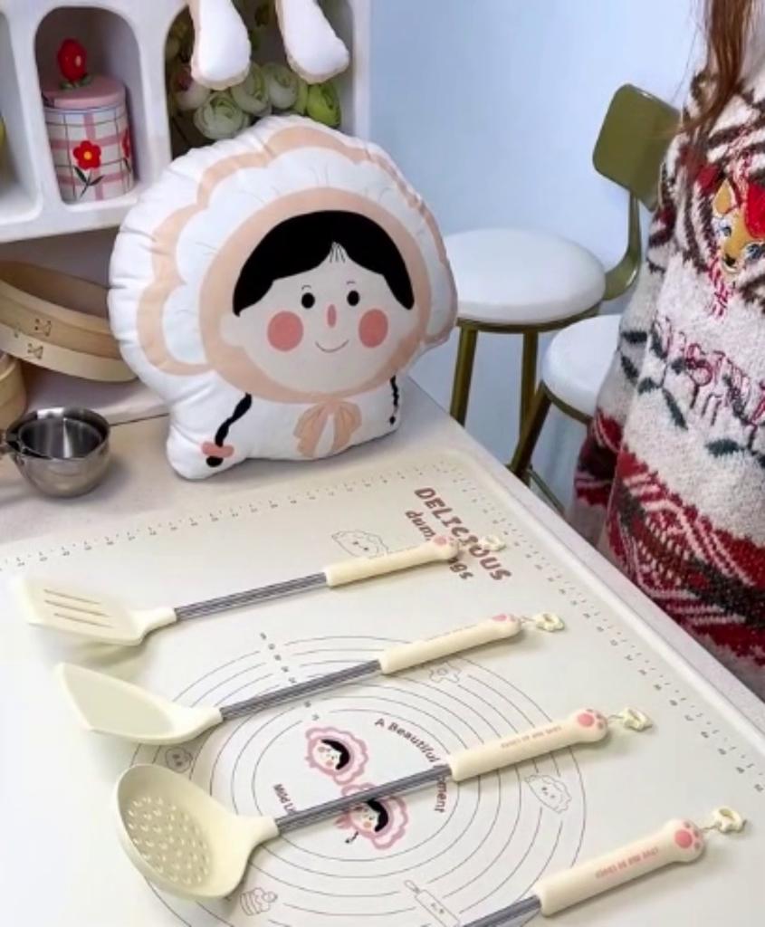 Silicone Kitchenware Utensils Non-stick PP Handle Spatula Cookware  Ladle Egg Beaters Shovel Soup Spoon Kitchenware Set