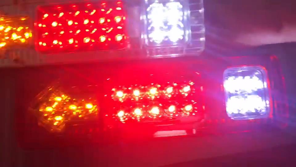 For Trailer Lorries Boat Truck Stop Lights Turn Signal Lamp Indicator Lamp 12V 24V Reversing Lights 19LED Tail Lights Car Light Assembly Waterproof