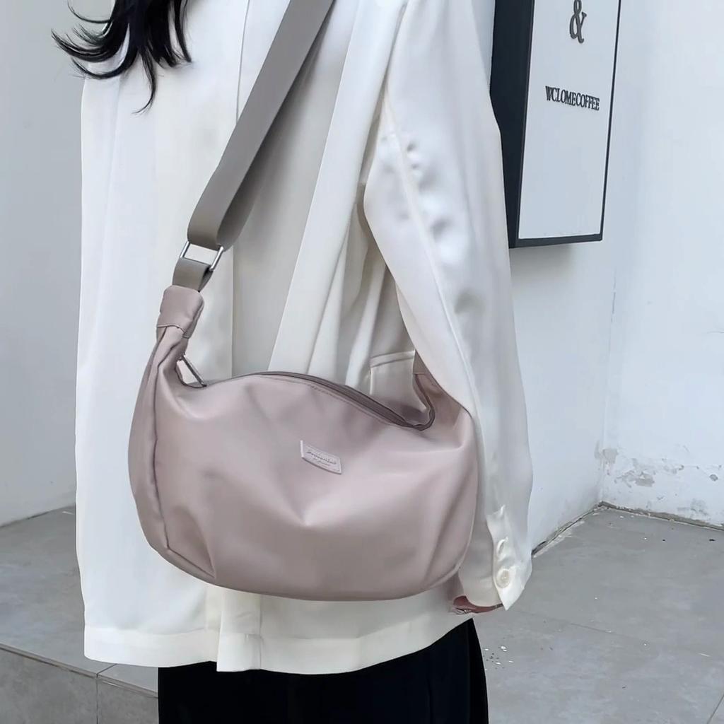 Large Capacity Nylon Bag Women's Shoulder Bag Crossbody Bag Solid Color Hobo Bag
