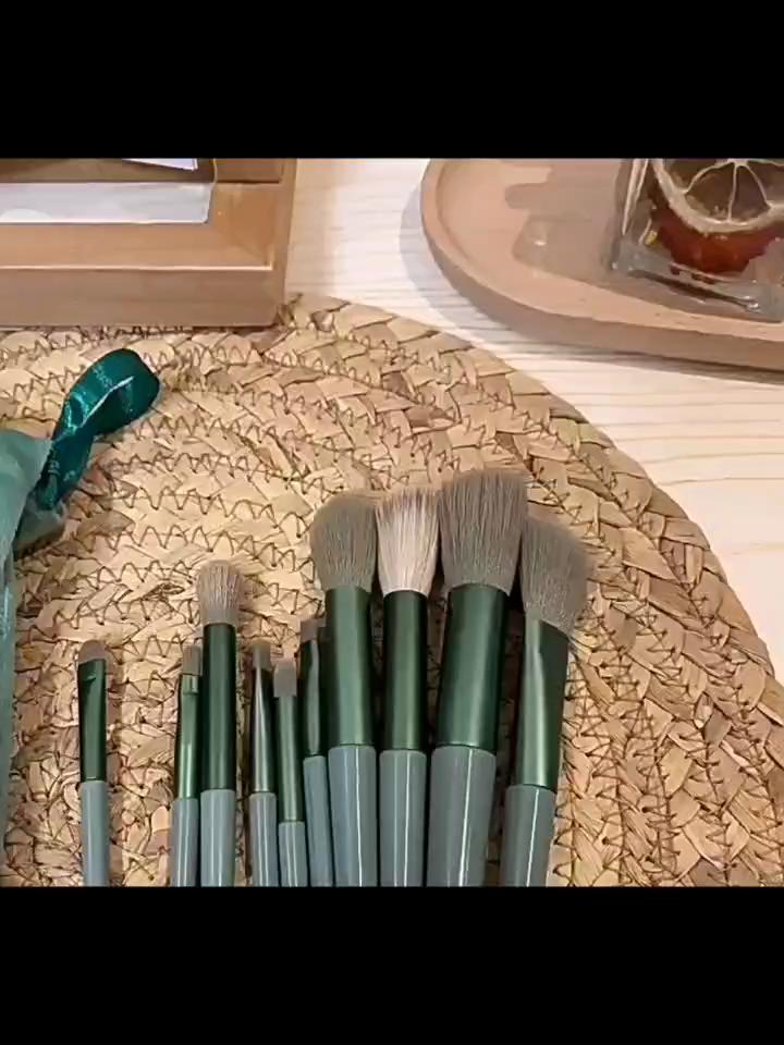 13 Makeup Brush Set Beginner Loose Powder Eyeshadow Lip Brush Foundation Concealer Blush Eyeshadow Brush Soft Hair Beauty Student Makeup Tool