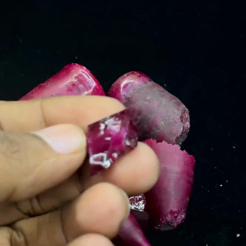 Natural Ruby 172.00 Ct Red Rough Uncut Raw Rough Rare Loose Gemstone