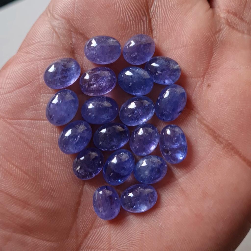 Натуральный танзанит кабошон овальной формы калиброванный размер хорошее качество танзанит россыпью камни для изготовления ювелирных изделий.