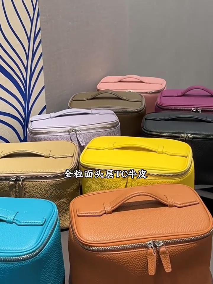 Large Capacity Leather Cosmetic Bag Portable Travel Makeup Case with Handle