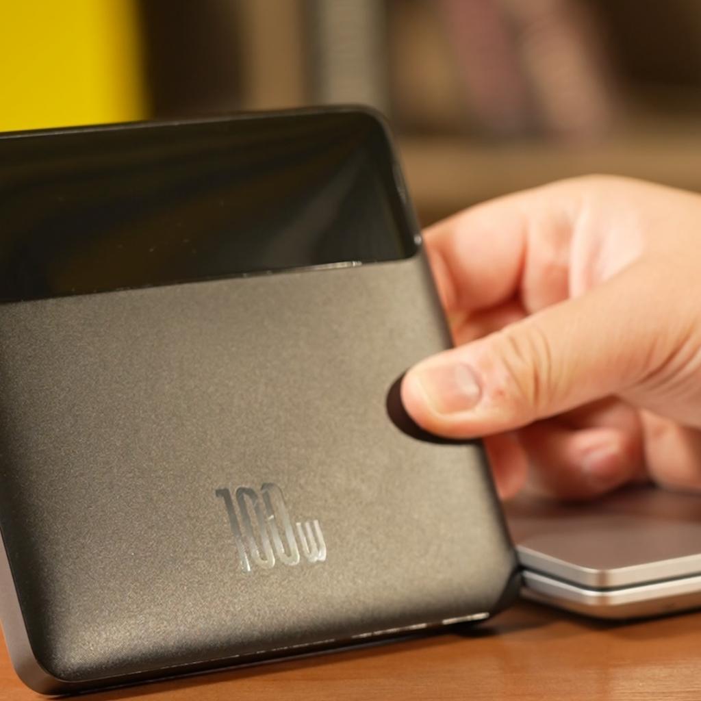 Внешний аккумулятор Baseus Blade