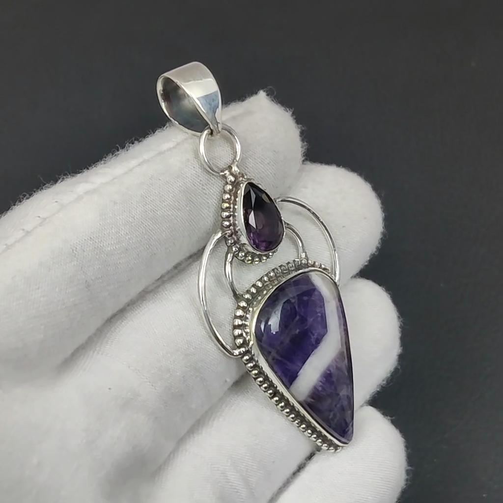 Серебряный кулон с аметистом и шевроном из стерлингового серебра 925 пробы — дизайн ручной работы, повседневные украшения, уникальный женский подарок с аметистом