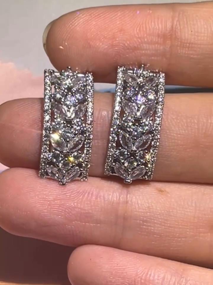 BELLA BOX Роскошные серьги-гвоздики геометрической формы, женские серьги с инкрустацией из кубического циркония, новые модные ювелирные изделия для свадебной вечеринки