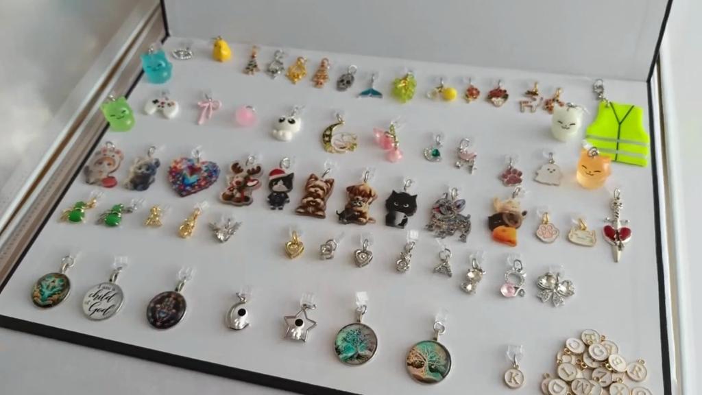 Dreamy Butterfly Phone Dust Plug, Suitable for Type-C Dust Plugs, Adds a Touch of Fantasy To Your Phone's Charging Port