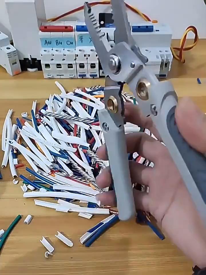 Multi-function Stainless Steel Wire Stripping Pliers - Manual Cable Crimping and Cutting Tool for Electricians