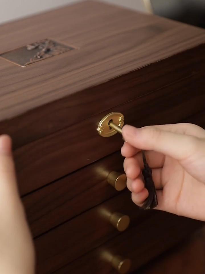 Solid Wood Lockable Jewelry Organizer Multi Layer Large Capacity Storage Case Exquisite Holder for Necklaces Rings Earrings Bracelets