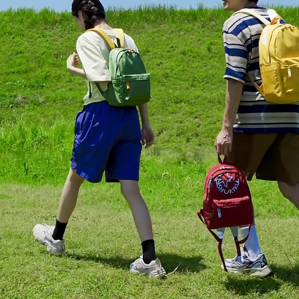 SHUKIKU Casual Travel Lightweight Backpack, Ultra-Light Backpack, Banana Yellow, Size L
