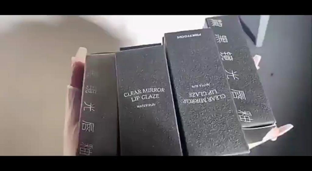 Ice Lip Glaze Water Gloss Waterproof Lipstick Moisturizing and Hydrating Lip Mud Natural Whitening Brightening Lip Gloss Long-lasting Setting Makeup