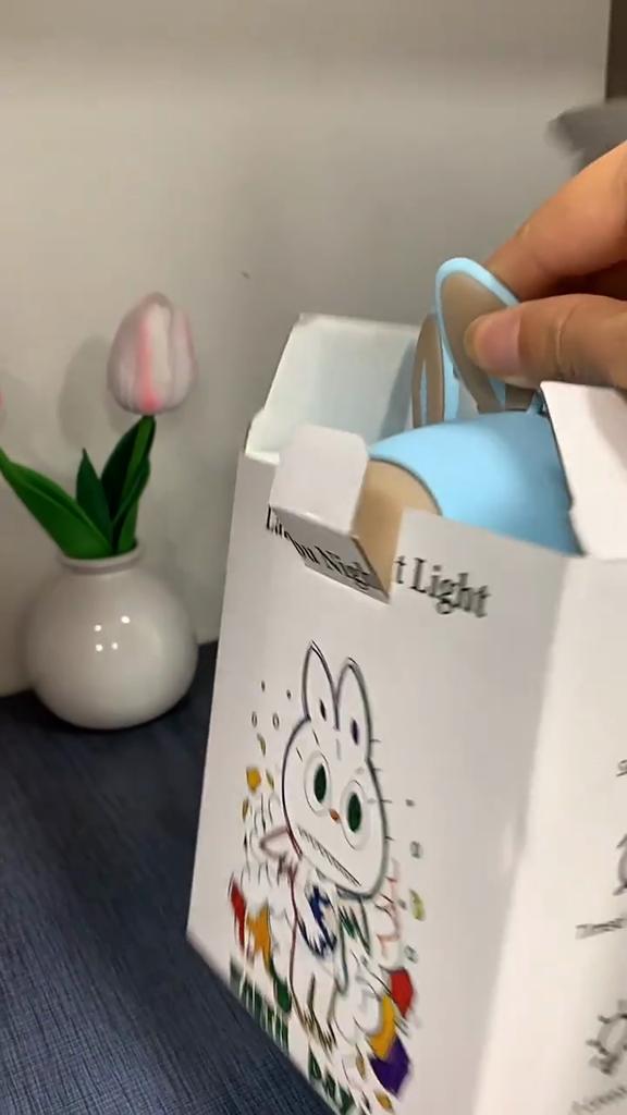 Labufufu Night Light,Glowing Anime Bedside Lamp, Kids Room Decor Mood Lighting Children's Gift Portable Table Bedside Lamp