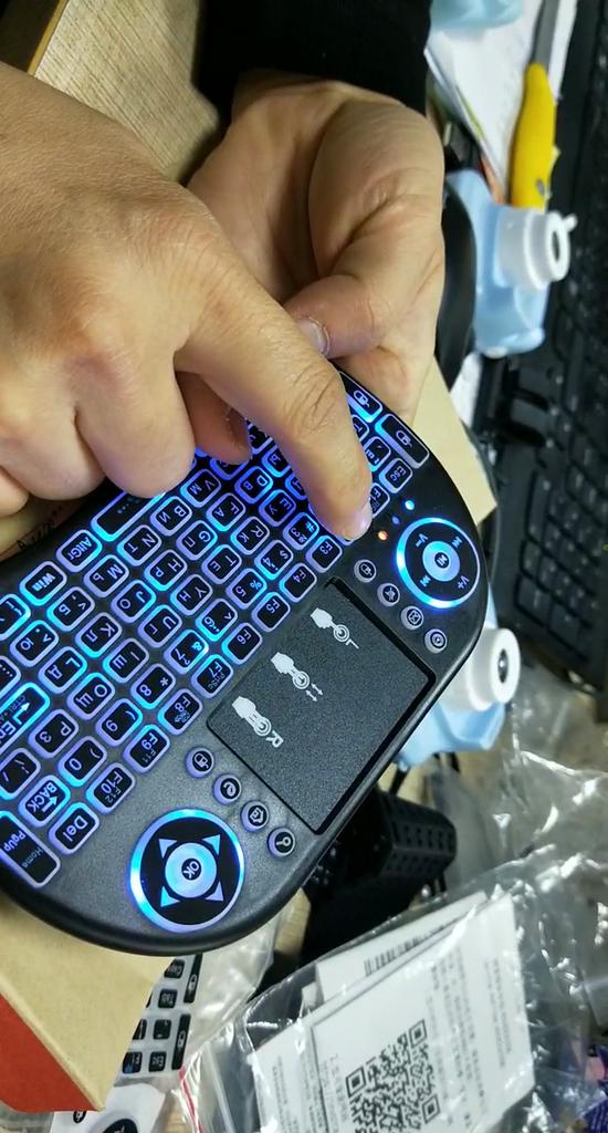 I8 Mini Keyboard 2.4GHz Беспроводная клавиатура 3-цветная подсветка английская русская воздушная мышь с сенсорной панелью Пульт дистанционного управления для ПК ноутбука