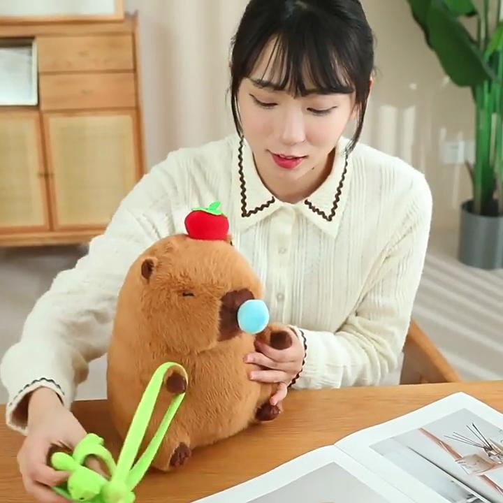 Очаровательная плюшевая игрушка капибара с уникальным красочным дизайном и мягким наполнителем