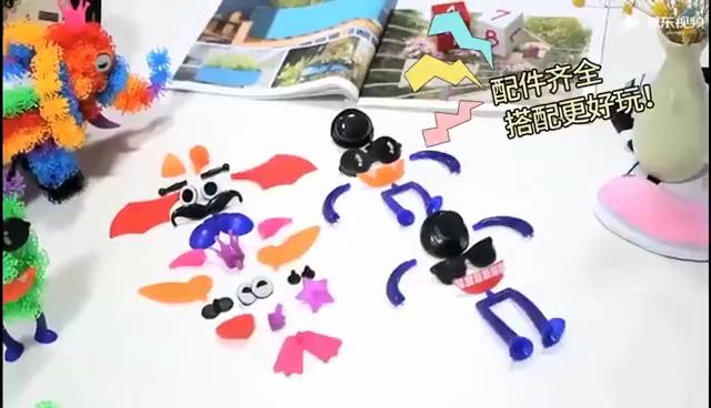 Детский красочный пластиковый образовательный конструктор в виде шарикоков - репейников 400штук