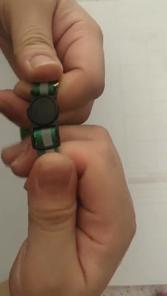 Glow-in-dark Breakaway Cat Collar with Moon Star Pattern, Adjustable Cat Necklace with Safety Buckle