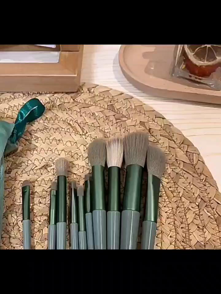 13 Makeup Brush Set Beginner Loose Powder Eyeshadow Lip Brush Foundation Concealer Blush Eyeshadow Brush Soft Hair Beauty Student Makeup Tool