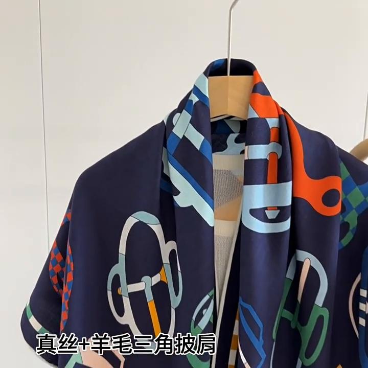 195*125*125cm Luxury Mulberry Silk Wool Scarf Triangle Scarf Office Women's Hairband Folding Scarf Women's Shawl Scarf