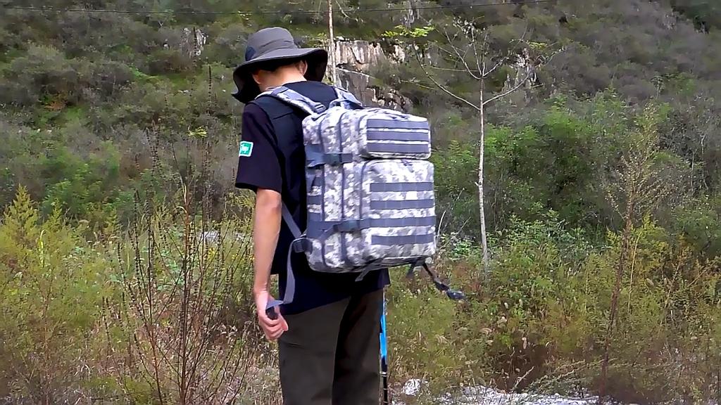 Large Capacity Tactical Backpack Sports Camouflage Backpack Camping Hiking Outdoor Bag