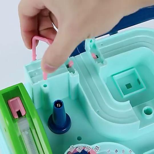 Multi-Functional Interactive Adventure Track Set: 4 Toy Cars with Multiple Play Stations