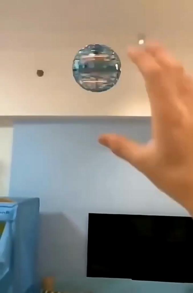 Ivtivfu Flying Ball Toy, LED Flying Spinner, Magic Hover Magic Ball, Boomerang Drone Toys For, Gift for Children from 6, 7, 8, 9, 10, 12 Years