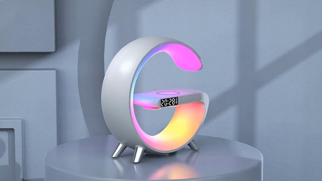 Модернизированное зарядное устройство для беспроводной колонки, беспроводная зарядная станция мощностью 15 Вт, настольная лампа 4 в 1 в форме буквы G, будильник и динамик Bluetooth