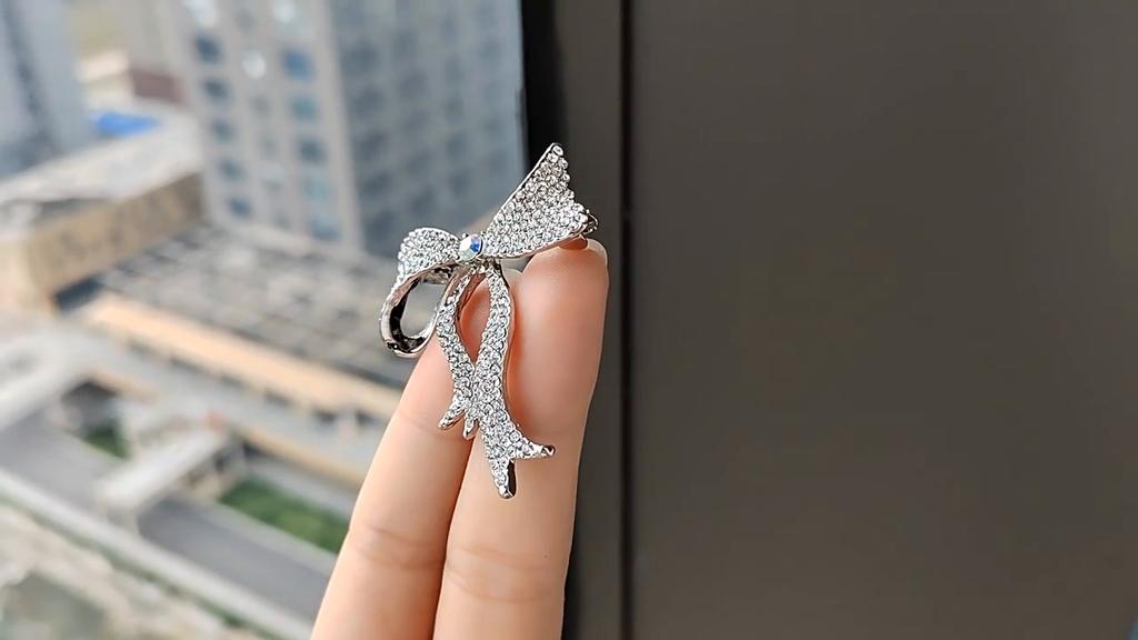 Super Flash Full Diamond Zircon Bow Brooch Corsage Female Elegant High-end Suit Pin
