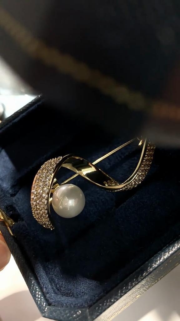 Senior Brooches Flower Leaf Brooch Pins for Women Suit Pendant Fashion Brooches Jewelry